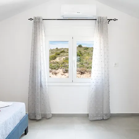 Hilltop Apartmán *