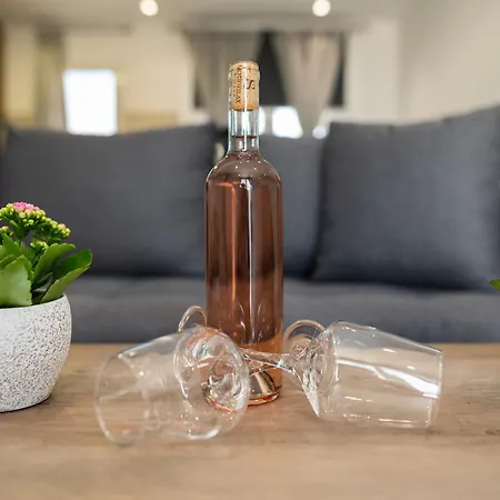 Hilltop * Κέφαλος